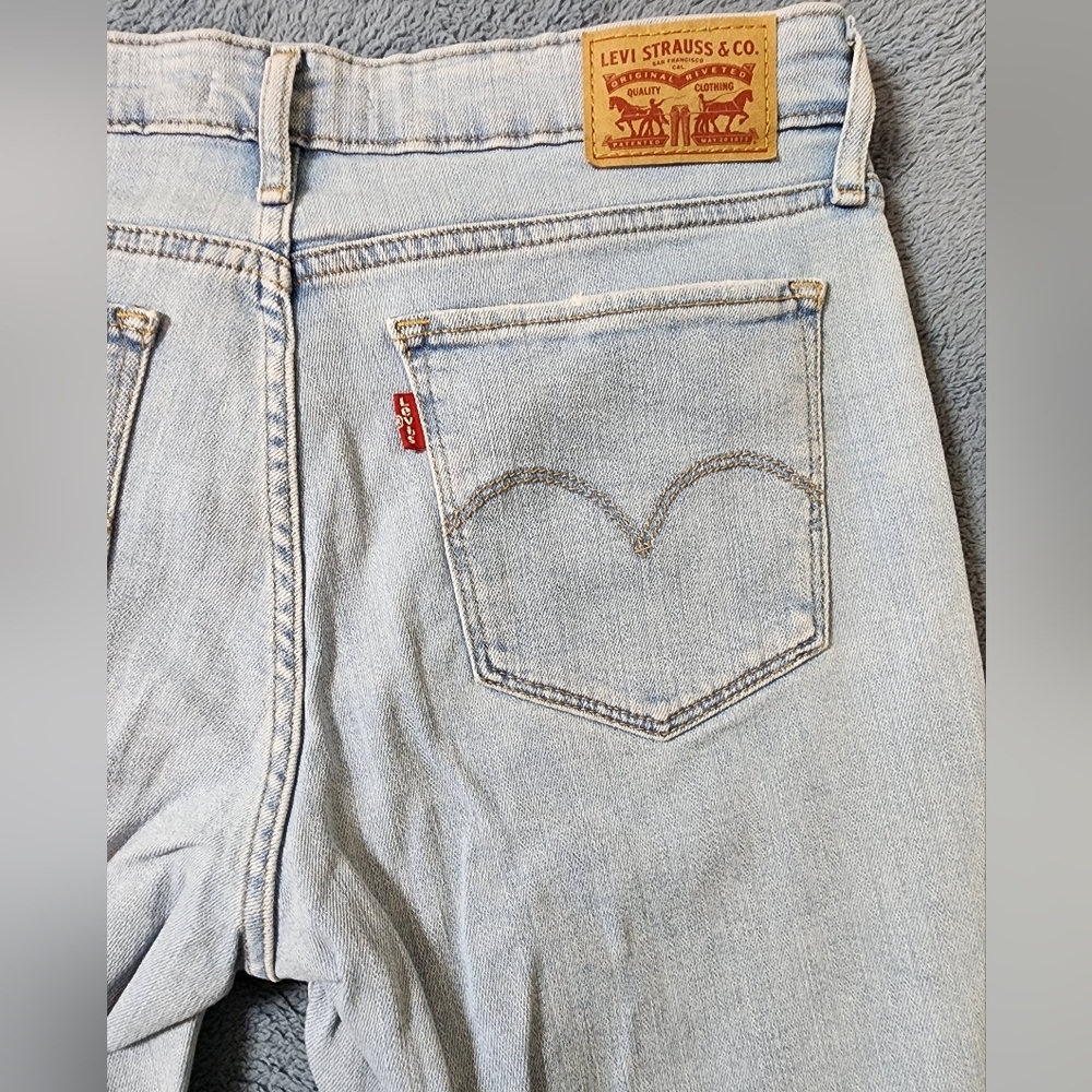 Levi's 711 Jeans Women's 29x30 Skinny Stretch Light Wash Blue